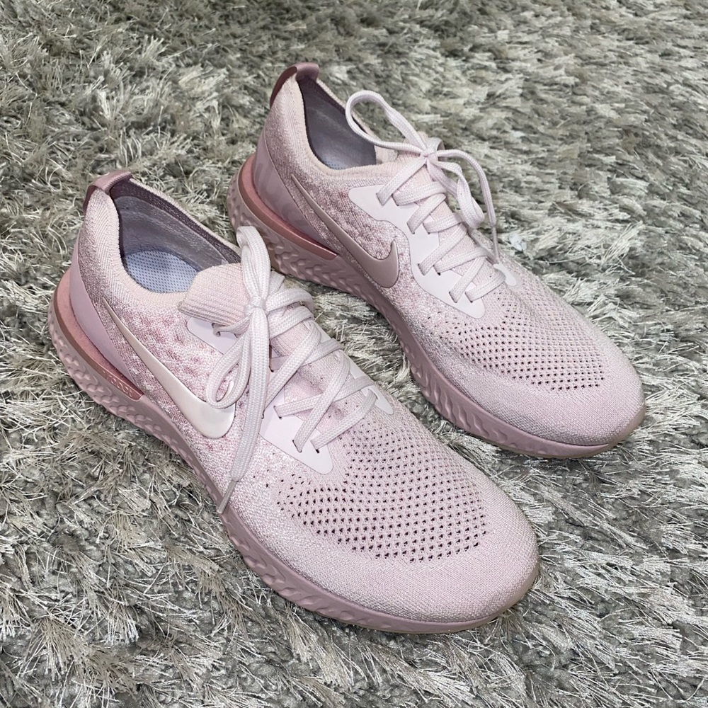 Women’s Nike epic react sneakers size 9.5